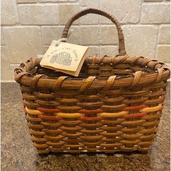 NWT Vintage Handcrafted Wooden Hanging Basket By Jackie Montemerlo 5x8x 5&1/2” - Picture 2 of 6